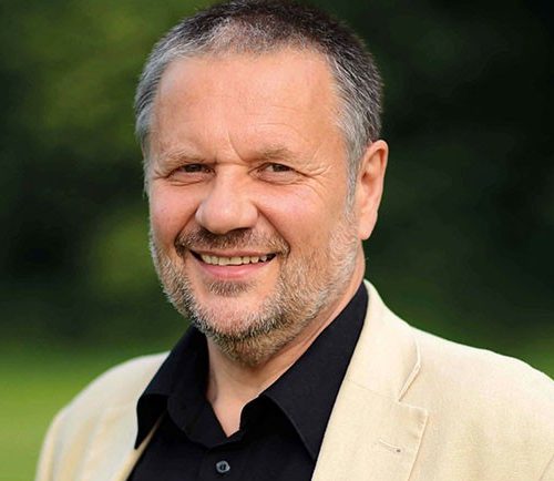 Author Event: Stefan Engel discusses and signs his book 